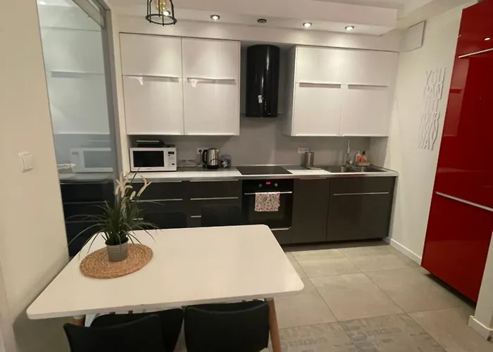 Boznicza Modern Apartment, Self Check-in 24h, Free Parking * بوزنان